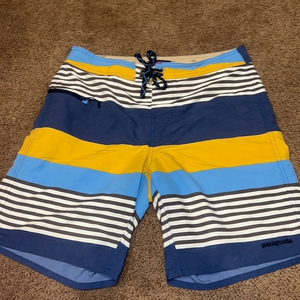 ❤️Patagonia‎ Men's Wavefarer 21" Board Shorts Size 31